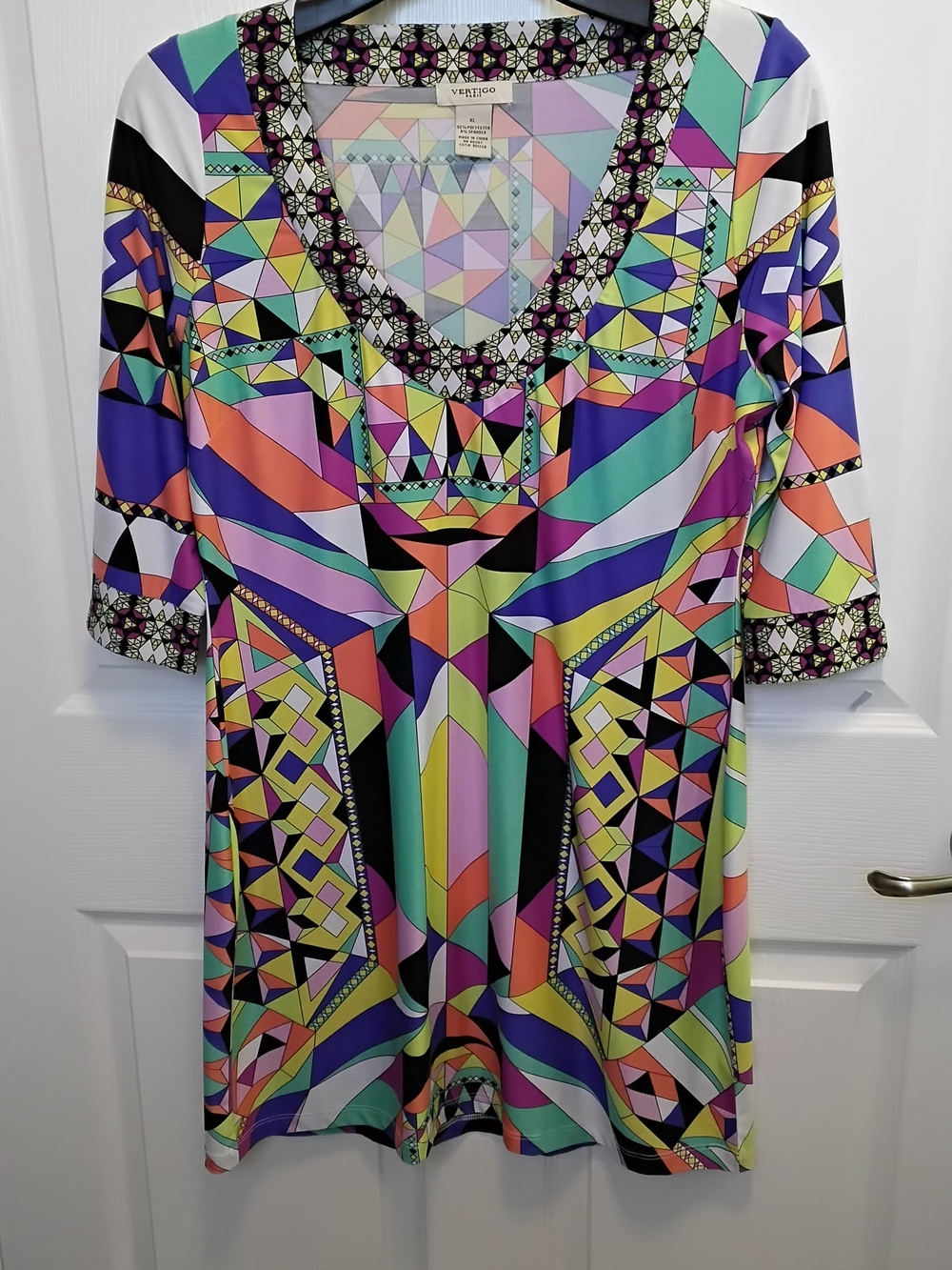 Vertigo Paris Multicolor Geometric V-Neck Tunic